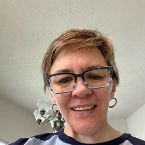 Meet your Posher, Debra